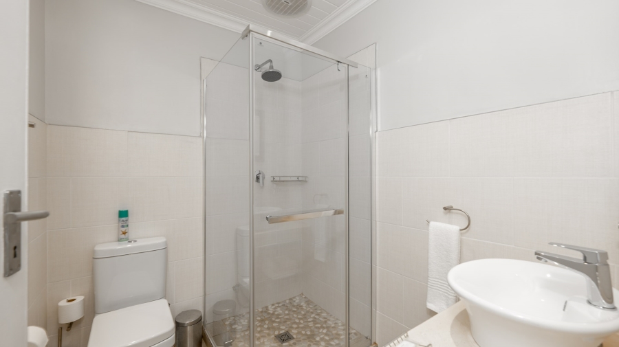 9 Bedroom Property for Sale in Struisbaai Western Cape